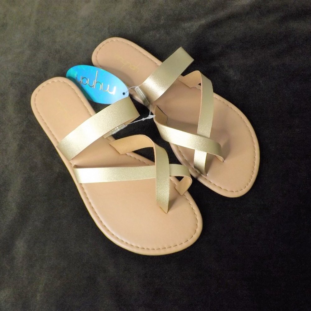 Mynah Flat Sandals- Women's Size 6 (NWT)